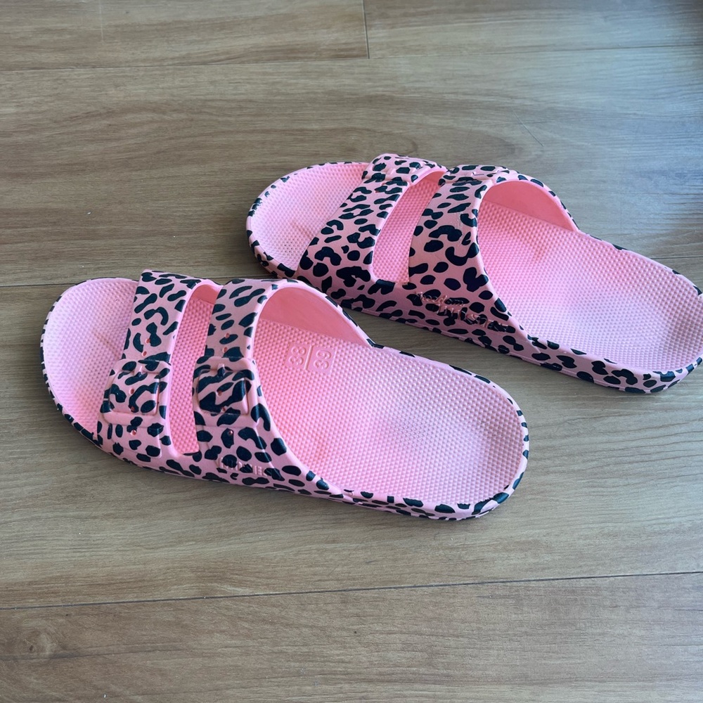 Pink Freedom Moses Slides